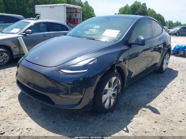 7SAYGAEEXRF092728 2024 TESLA MODEL Y - Image 2