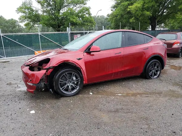 7SAYGAEEXRF102531 2024 TESLA MODEL Y - Image 1
