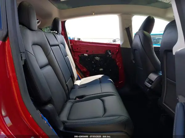 7SAYGAEEXRF104523 2024 TESLA MODEL Y - Image 8