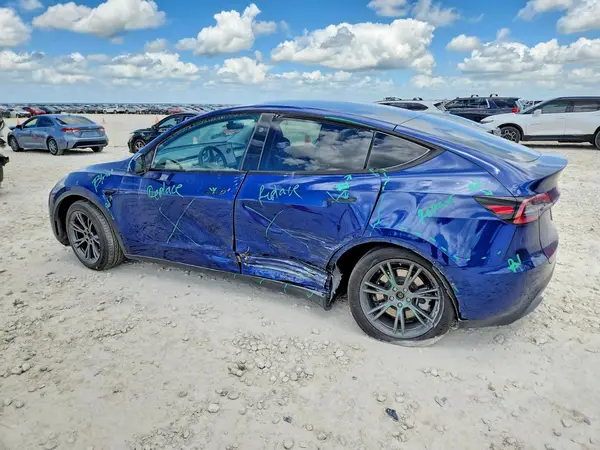 7SAYGAEEXRF115490 2024 TESLA MODEL Y - Image 2
