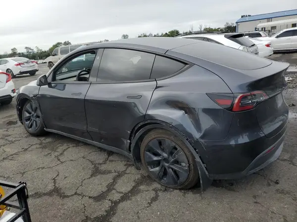 7SAYGAEEXRF157996 2024 TESLA MODEL Y - Image 2