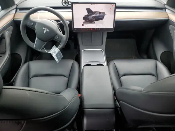 7SAYGAEEXRF157996 2024 TESLA MODEL Y - Image 8