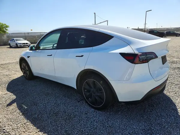 7SAYGAEEXRF168142 2024 TESLA MODEL Y - Image 2