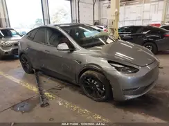 7SAYGAEEXRF170814 2024 TESLA MODEL Y