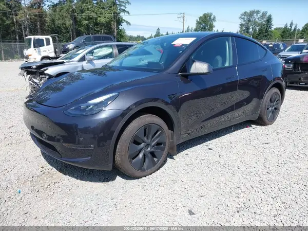 7SAYGAEEXRF180212 2024 TESLA MODEL Y - Image 2