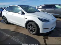 7SAYGAEEXRF183885 2024 TESLA MODEL Y