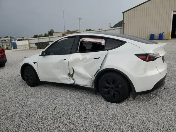 7SAYGAEEXRF212771 2024 TESLA MODEL Y - Image 2