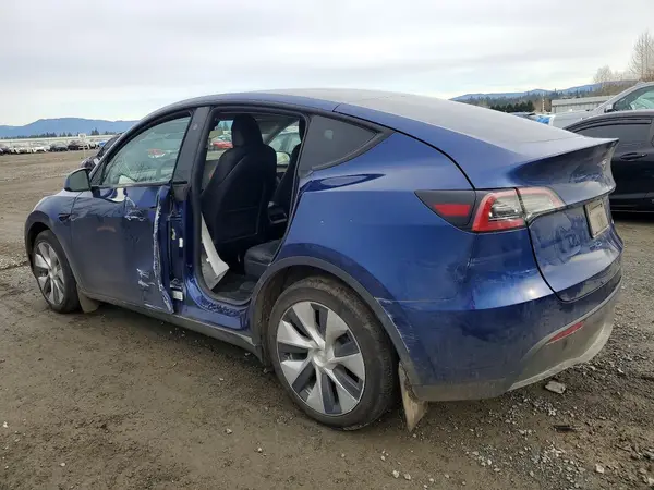 7SAYGAEEXRF982646 2024 TESLA MODEL Y - Image 2