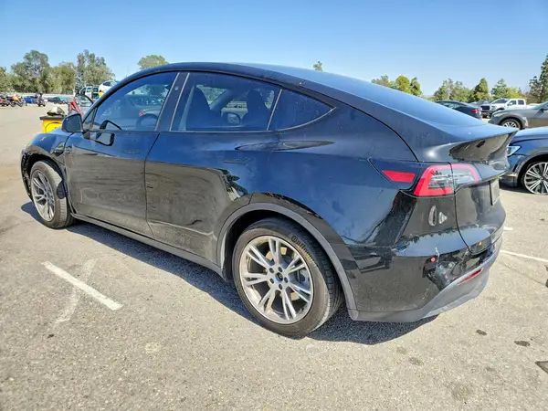7SAYGAEEXRF993887 2024 TESLA MODEL Y - Image 2