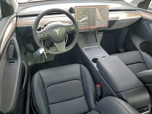 7SAYGAEEXSF226126 2025 TESLA MODEL Y - Image 8