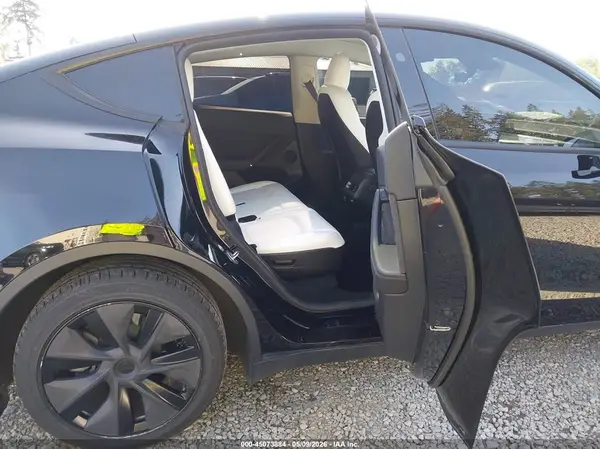 7SAYGAEEXSF278470 2025 TESLA MODEL Y - Image 8