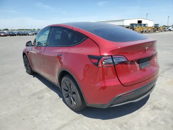 7SAYGAEEXSF279327 2025 TESLA MODEL Y - Image 2