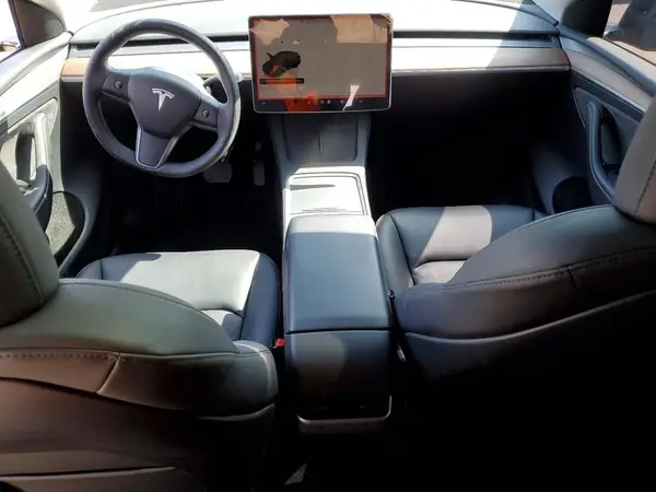 7SAYGAEEXSF293065 2025 TESLA MODEL Y - Image 8