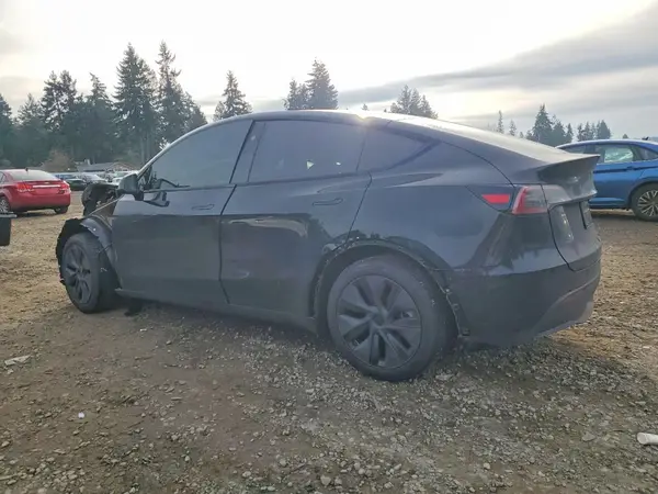7SAYGAEEXSF303478 2025 TESLA MODEL Y - Image 2