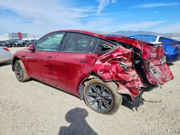 7SAYGAEEXSF309653 2025 TESLA MODEL Y - Image 2