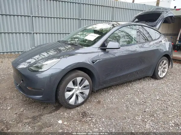 7SAYGDED0PF933204 2023 TESLA MODEL Y - Image 2