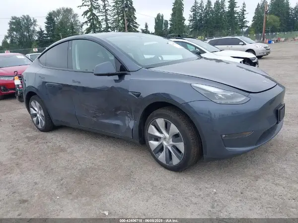 7SAYGDED0PF934319 2023 TESLA MODEL Y - Image 1