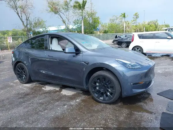 7SAYGDED0PF947510 2023 TESLA MODEL Y - Image 1