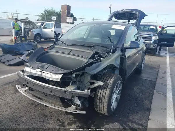 7SAYGDED0PF960208 2023 TESLA MODEL Y - Image 2