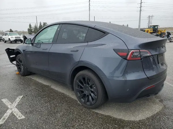 7SAYGDED0PF977817 2023 TESLA MODEL Y - Image 2