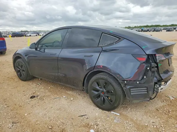 7SAYGDED0RA301528 2024 TESLA MODEL Y - Image 2