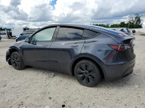 7SAYGDED0RA327594 2024 TESLA MODEL Y - Image 2