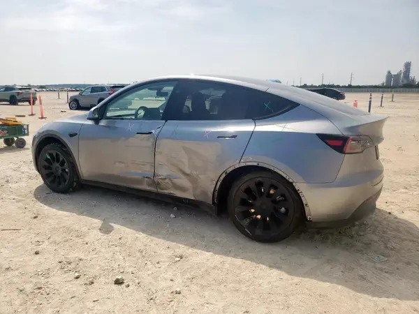 7SAYGDED0RA327739 2024 TESLA MODEL Y - Image 2