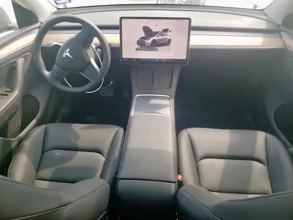 7SAYGDED0RA327739 2024 TESLA MODEL Y - Image 8