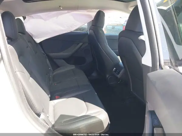 7SAYGDED0RA327806 2024 TESLA MODEL Y - Image 8