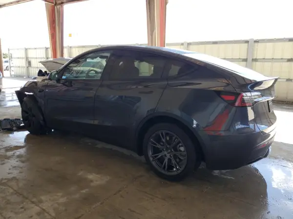 7SAYGDED0RA328714 2024 TESLA MODEL Y - Image 2