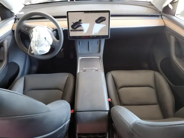 7SAYGDED0RA328714 2024 TESLA MODEL Y - Image 8