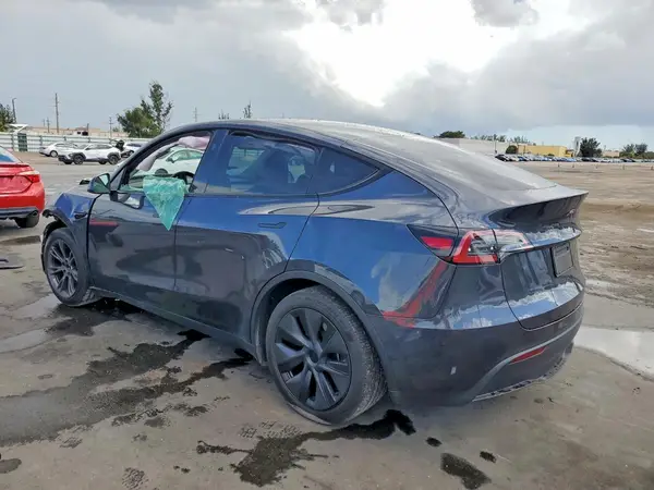 7SAYGDED0RA329636 2024 TESLA MODEL Y - Image 2