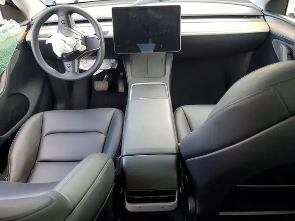 7SAYGDED0RA329636 2024 TESLA MODEL Y - Image 8