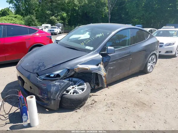 7SAYGDED0RF006190 2024 TESLA MODEL Y - Image 2