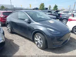 7SAYGDED0RF015021 2024 TESLA MODEL Y