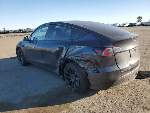 7SAYGDED0RF040677 2024 TESLA MODEL Y - Image 2