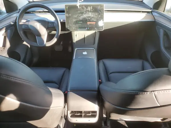 7SAYGDED0RF040677 2024 TESLA MODEL Y - Image 8
