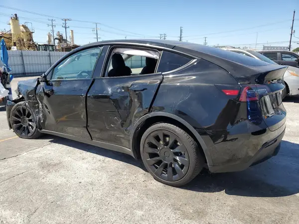 7SAYGDED0RF055146 2024 TESLA MODEL Y - Image 2