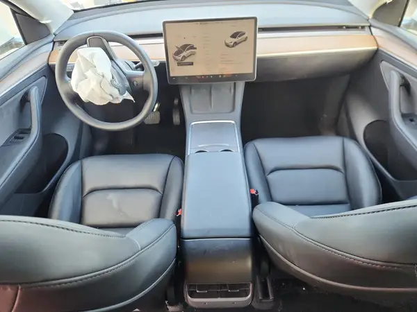 7SAYGDED0RF055390 2024 TESLA MODEL Y - Image 8