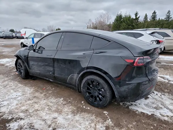 7SAYGDED0RF063831 2024 TESLA MODEL Y - Image 2