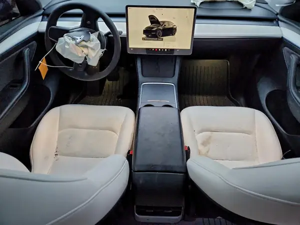 7SAYGDED0RF063831 2024 TESLA MODEL Y - Image 8