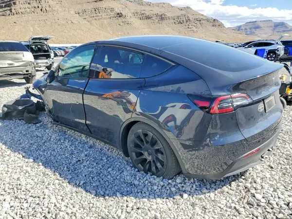 7SAYGDED0RF083822 2024 TESLA MODEL Y - Image 2