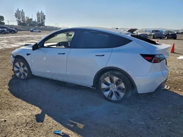 7SAYGDED0RF089006 2024 TESLA MODEL Y - Image 2