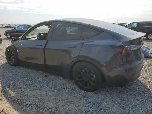 7SAYGDED0RF096554 2024 TESLA MODEL Y - Image 2