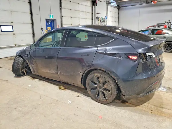 7SAYGDED0RF097865 2024 TESLA MODEL Y - Image 2