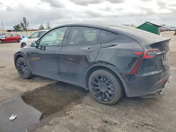 7SAYGDED0RF103065 2024 TESLA MODEL Y - Image 2