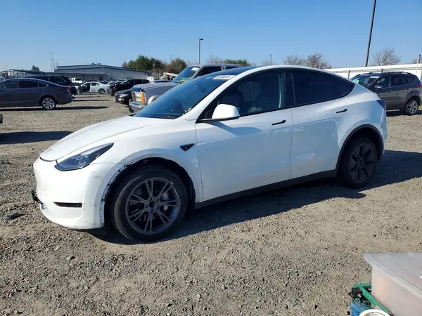 7SAYGDED0RF108153 2024 TESLA MODEL Y - Image 1