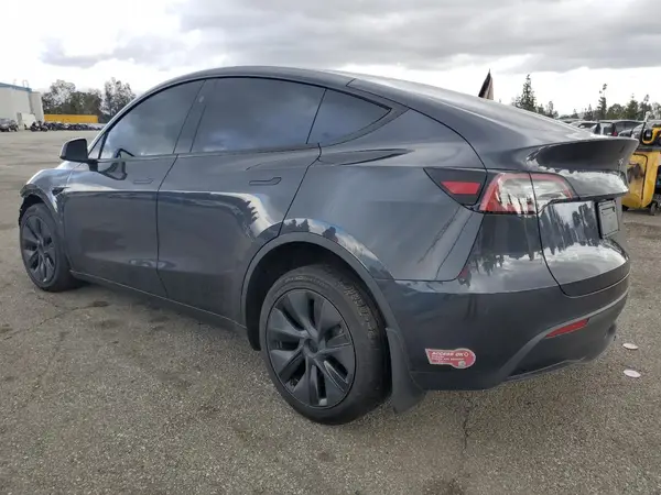 7SAYGDED0RF111859 2024 TESLA MODEL Y - Image 2