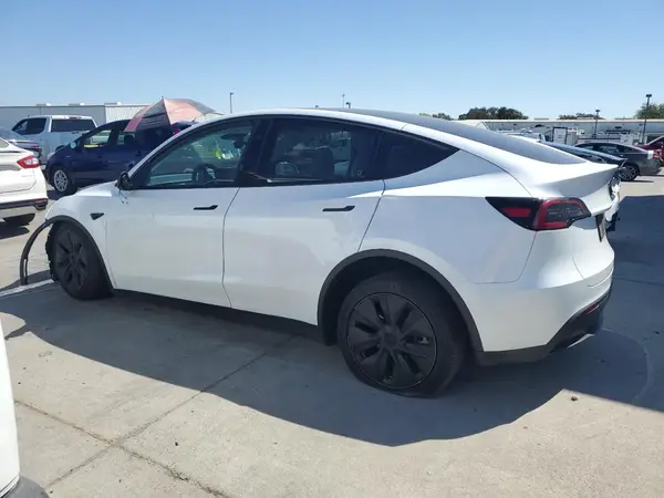7SAYGDED0RF112008 2024 TESLA MODEL Y - Image 2