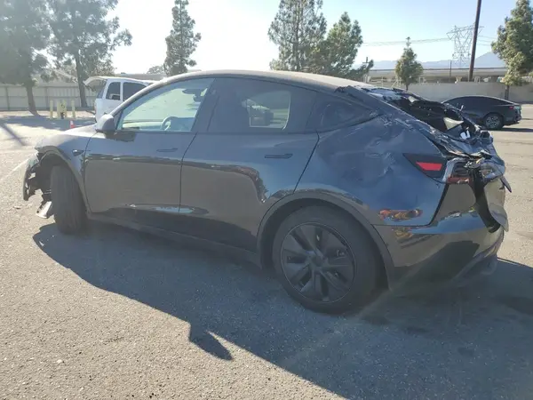 7SAYGDED0RF114308 2024 TESLA MODEL Y - Image 2